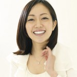 笑顔の女性